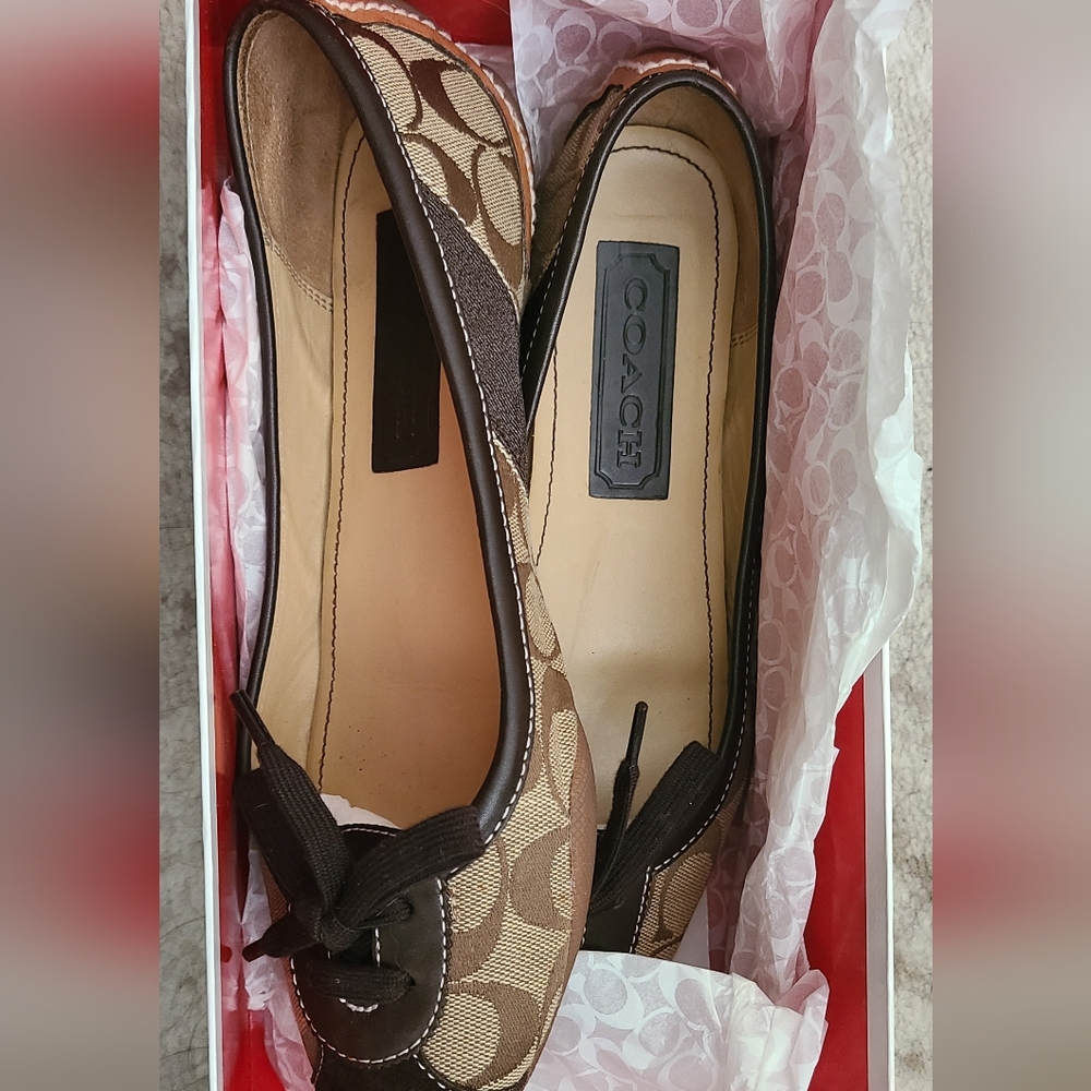 Coach Women's Tan and Brown Flats